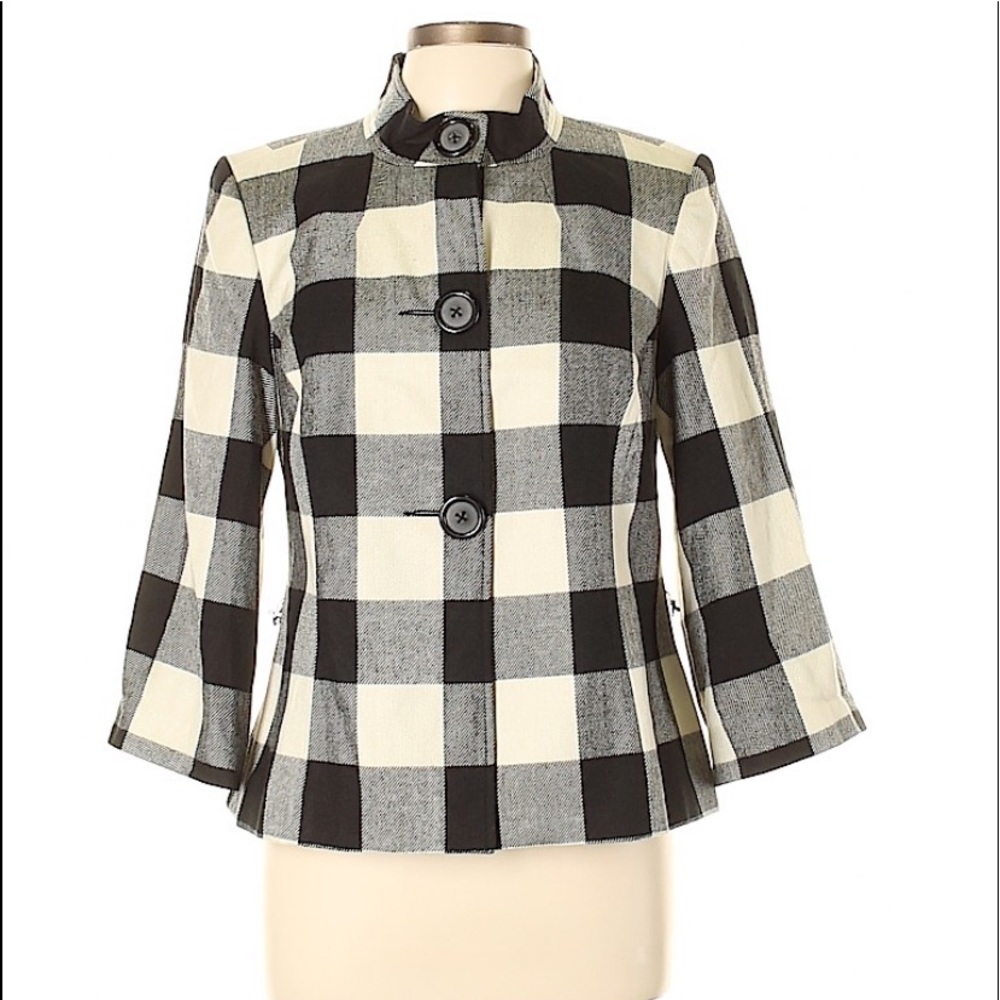 Briggs New York 3/4 Sleeve Checkered Jacket.